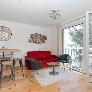 Luxurious With Big Balcony Near Center Apartment Wien